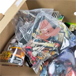 Star Wars figures and collectables, including Star Wars Monopoly, Revenge of the Sith figures and Power of the Force figures, keyring, book, etc