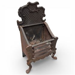 Cast iron fire grate with shaped front cab legs