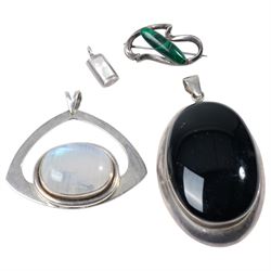 Two silver serviette rings, possibly by Warriss & Co, Sheffield 1982 and silver stone set jewellery including an amber set brooch/ pendant and pair of earrings, malachite brooch etc 