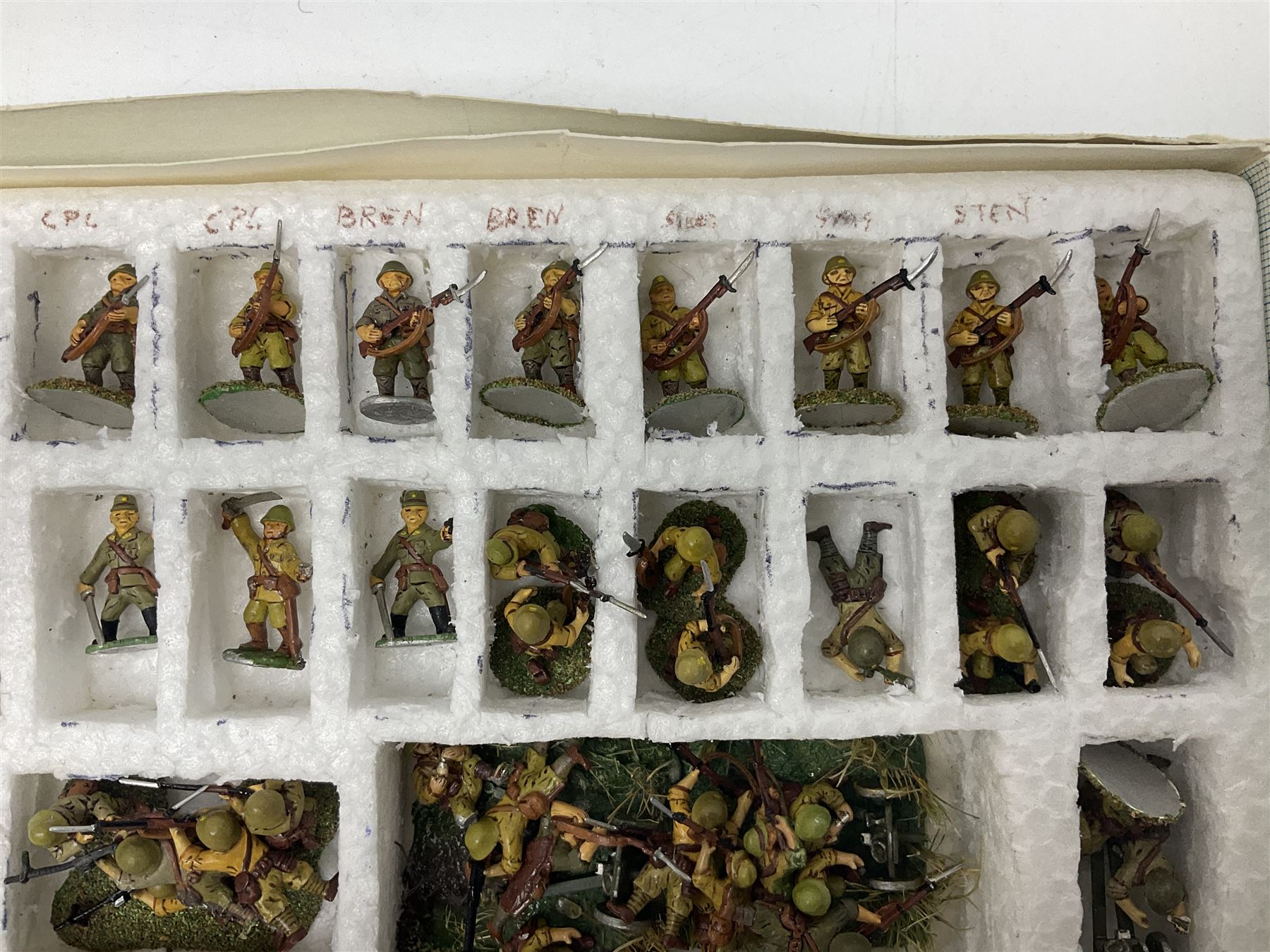 Lamming Miniatures - Bill Lammings own 1970s promotional display set of fifty-two 25mm miniature WW2 Japanese Infantry soldiers with two howitzers and mortar team; hand painted by Bill Lamming for exhibition
