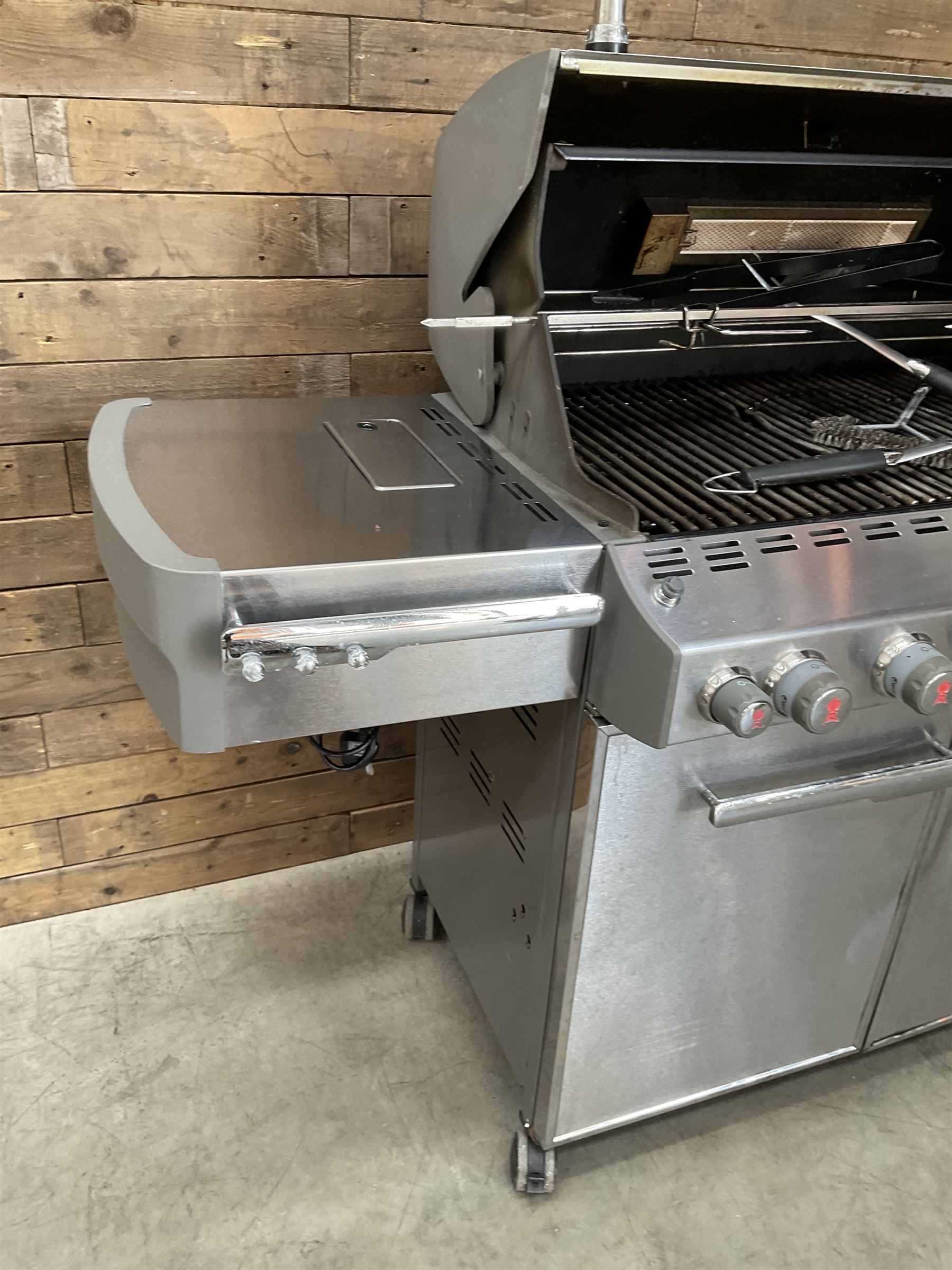 BBQ - Weber Summit stainless gas barbeque,, with cover