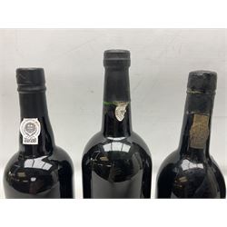 Mixed port, comprising Warre's 1977, vintage port, Quinta do Estanho, 1997, vintage port, Croft Quinta da Roeda, 2002, vintage port, Taylors, 1994, port and Taylors 2015, port, various contents and proof (5)