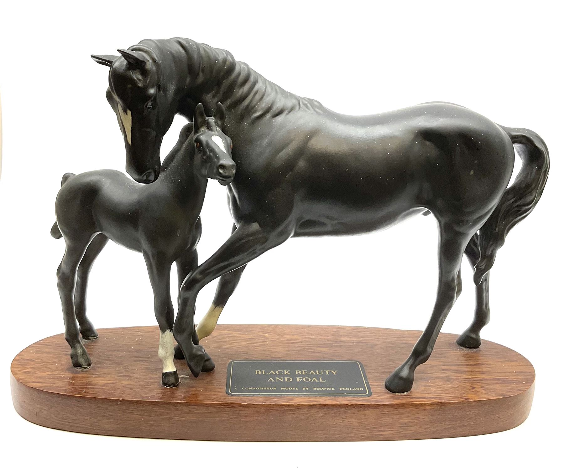 アンティーク雑貨 BLACK AND BEAUTY AND FOAL アンティーク雑貨 BLACK AND BEAUTY AND FOAL A Beswick figure