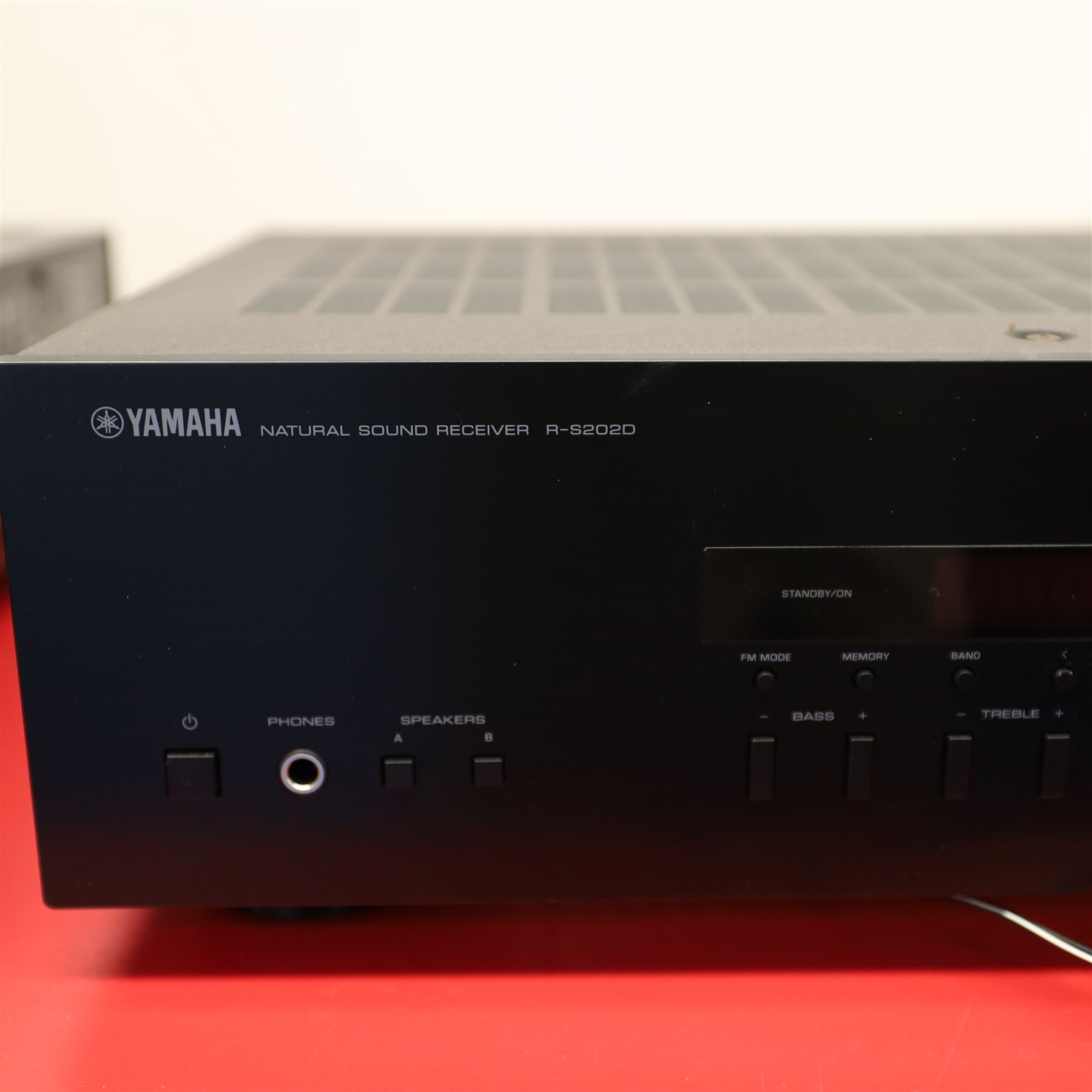 Yamaha - R-S202/R-S202D, natural sound stereo receiver, DAB+ and Bluetooth functionality, Treble and Bass controls, with remote