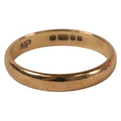 9ct gold wedding band, hallmarked