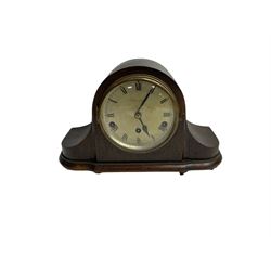 Three oak cased 1950’s spring driven striking mantle clocks and a 1930’s spring driven Westminster chiming mantle clock. With pendulums.