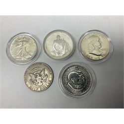 United States of America coinage including 1889 Morgan dollar, 1922 Peace dollar 1943 Liberty half dollar, 1982 commemorative half dollar etc
