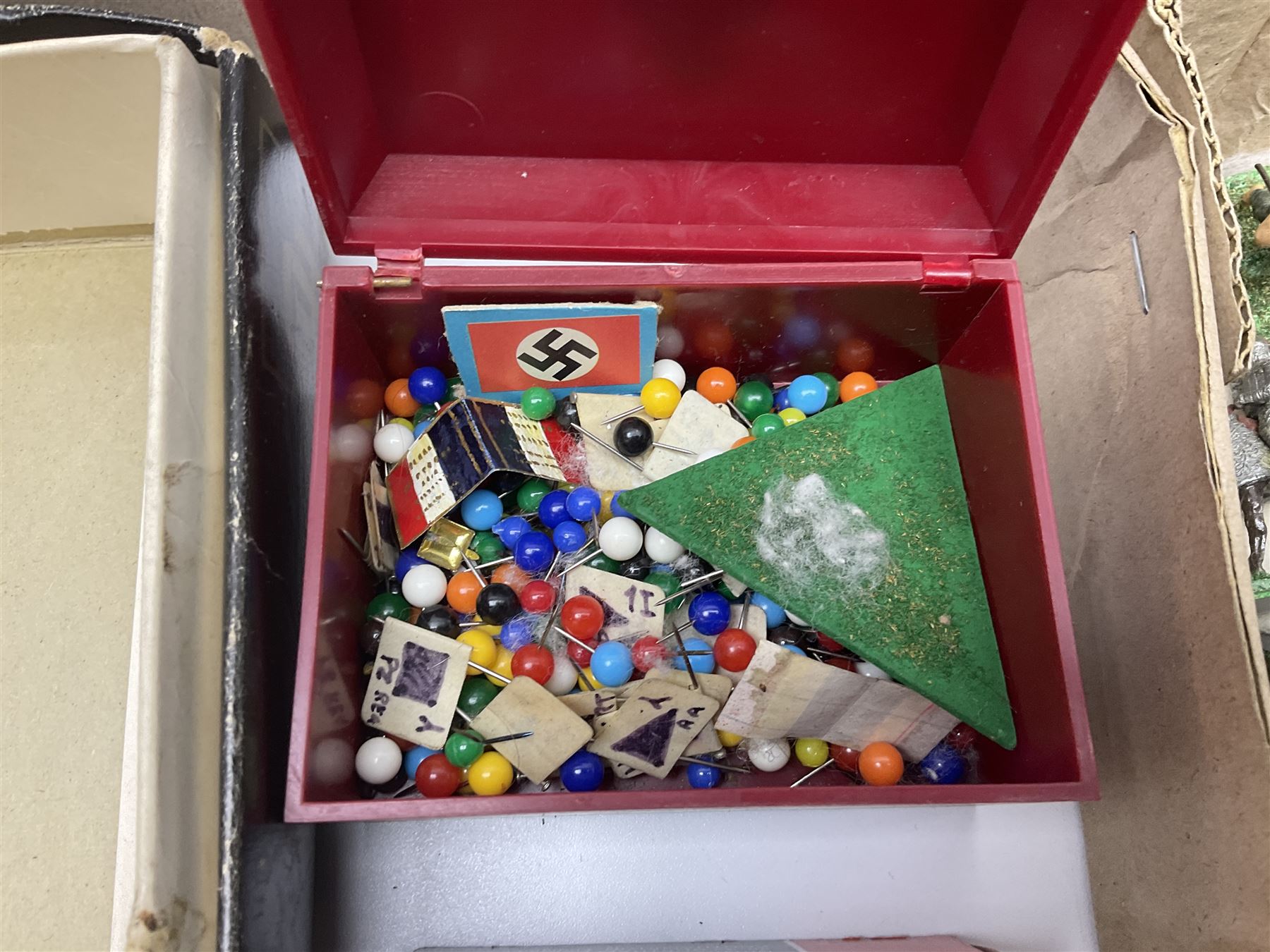 Painted metal wargame figures - over four hundred including Normans and Saxons, Romans, British Tribes etc; together with a quantity of part-painted and unpainted figures, battlefield weapons and accessories etc; average size 25mm