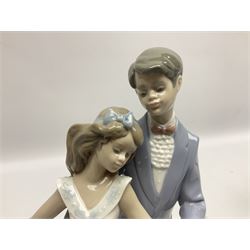 Two Lladro figures, comprising Now & Forever no 7642 and Kiss & Make Up no 5555, largest example H28cm