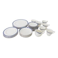 Royal Doulton Atlanta tea and dinner service for six, comprising dinner plates, side plate...