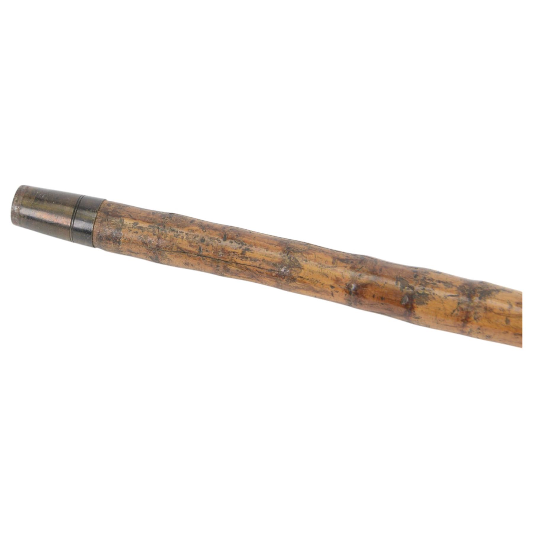 20th century novelty walking stick, the silver plated walking stick handle incorporating a watch to the top, the black dial inscribed Brevete, bamboo cane, L87cm
