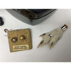 9ct gold and silver paste stone set ring, 9ct gold oddments and a collection of costume jewellery