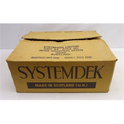  Systemdek IIX 900 Hi Fi turntable, walnut finish, serial no. 215486, L46.5cm in original box with instructions  