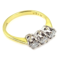  18ct gold three stone diamond ring, hallmarked, diamonds 0.5 carat  