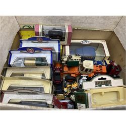 Quantity of die-cast cars, to include boxed days gone, Lledo and other vehicle models  