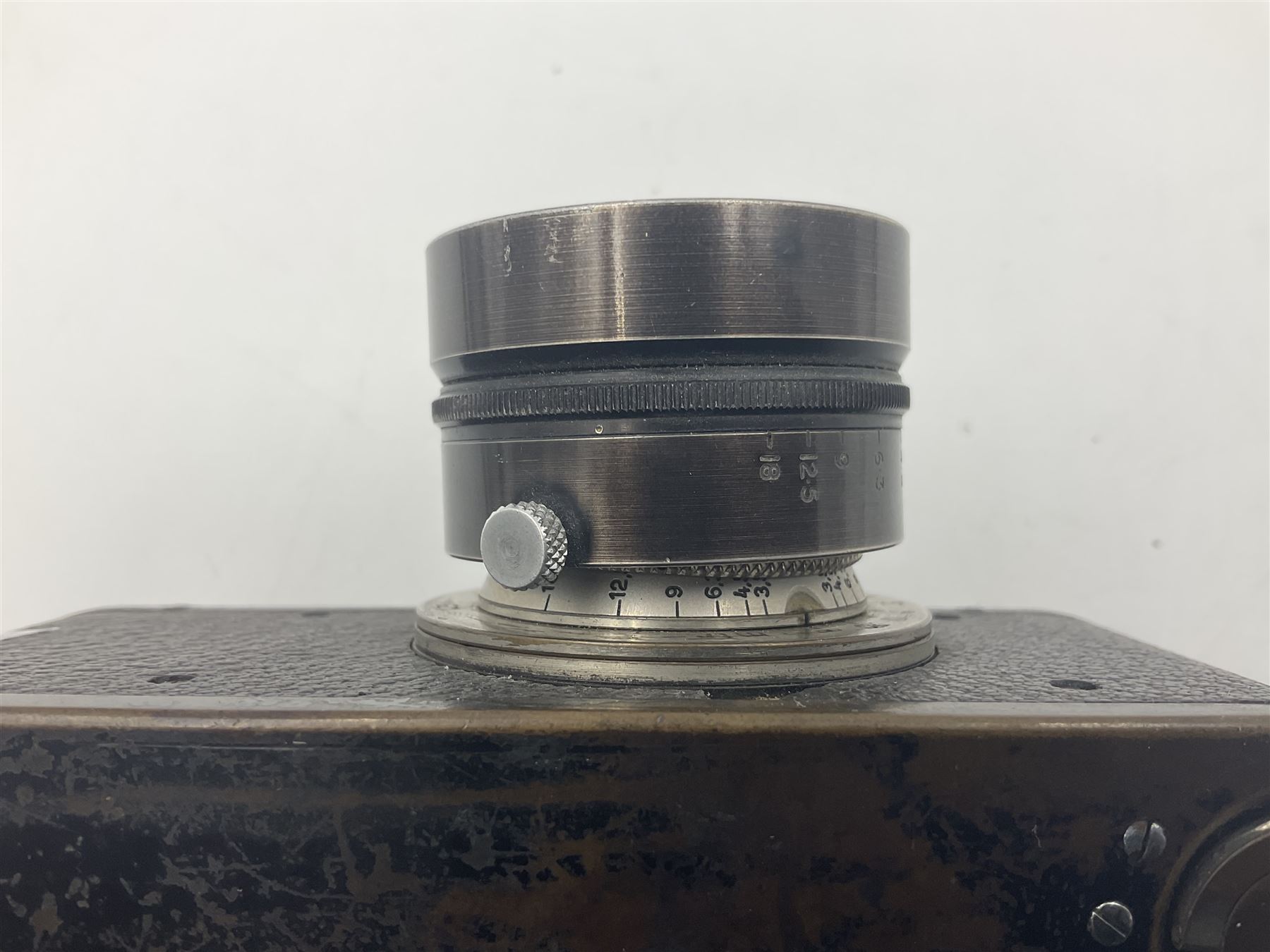 Leica DRP, Ernst Leitz Wetzlar camera body, serial no indistinct with 'Leitz Elmar 1:3.5 f=50mm' lens 