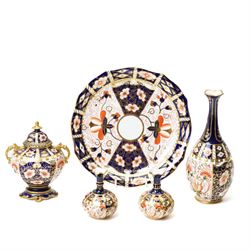Mixed Royal Crown Derby Imari 6299 pattern wares, including a pair of vases, H8cm; covered...