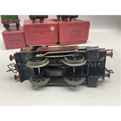 Hornby '0' gauge - No.501 clockwork 0-4-0 locomotive No.1842; boxed; No.501 Tender; boxed; No.101 clockwork 0-4-0 locomotive No.2270; and No.50 clockwork 0-4-0 locomotive No.60199 for spares or repair; boxed (4)