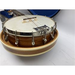 Dick Barrie banjolele with segmented mahogany back, simulated ivory and bone mounts L56cm; in hard carrying case