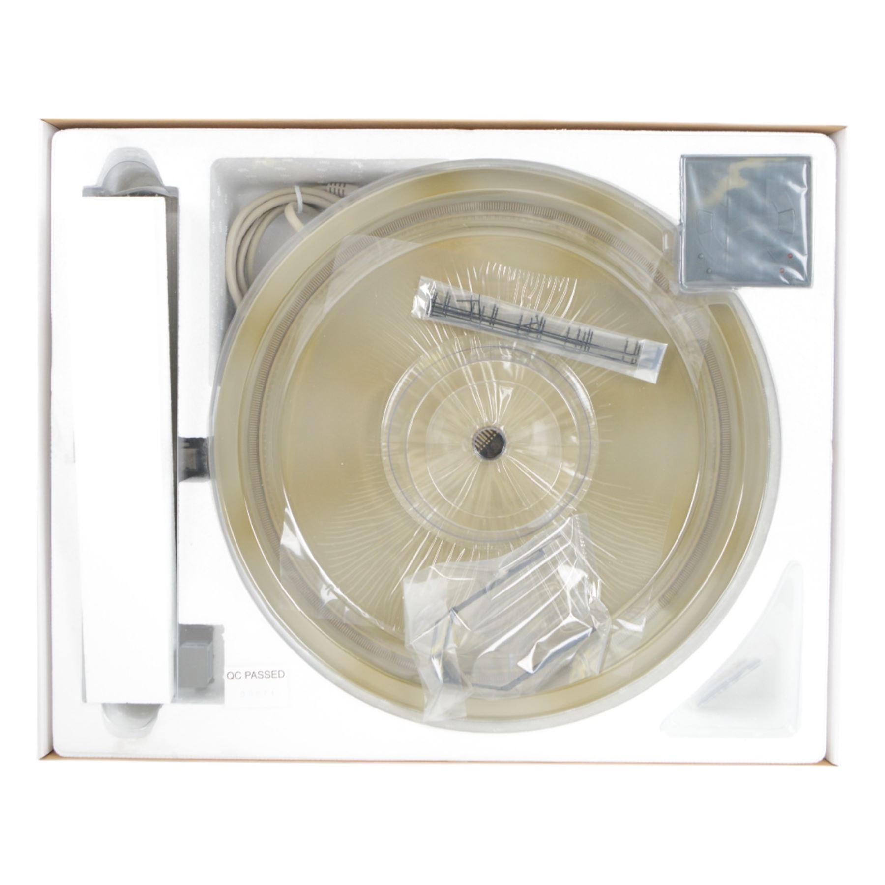 Heljan HO scale 27.4m (90') Turntable model no. 89011, boxed