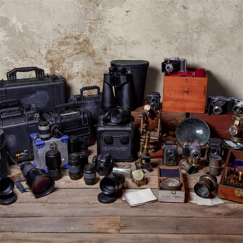 Capturing, Measuring and Exploring the World